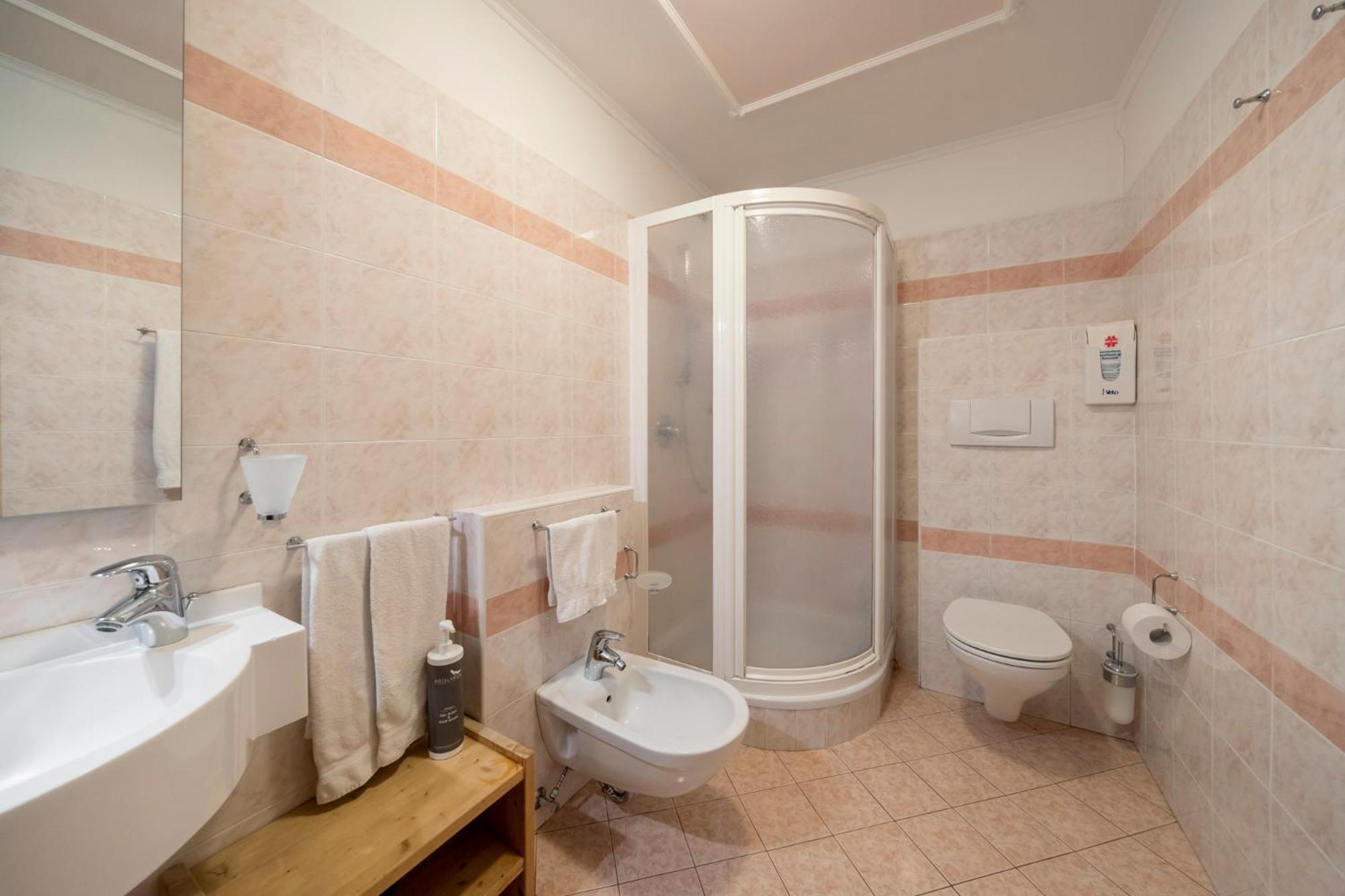 Hotel Erica テーゼロ エクステリア 写真