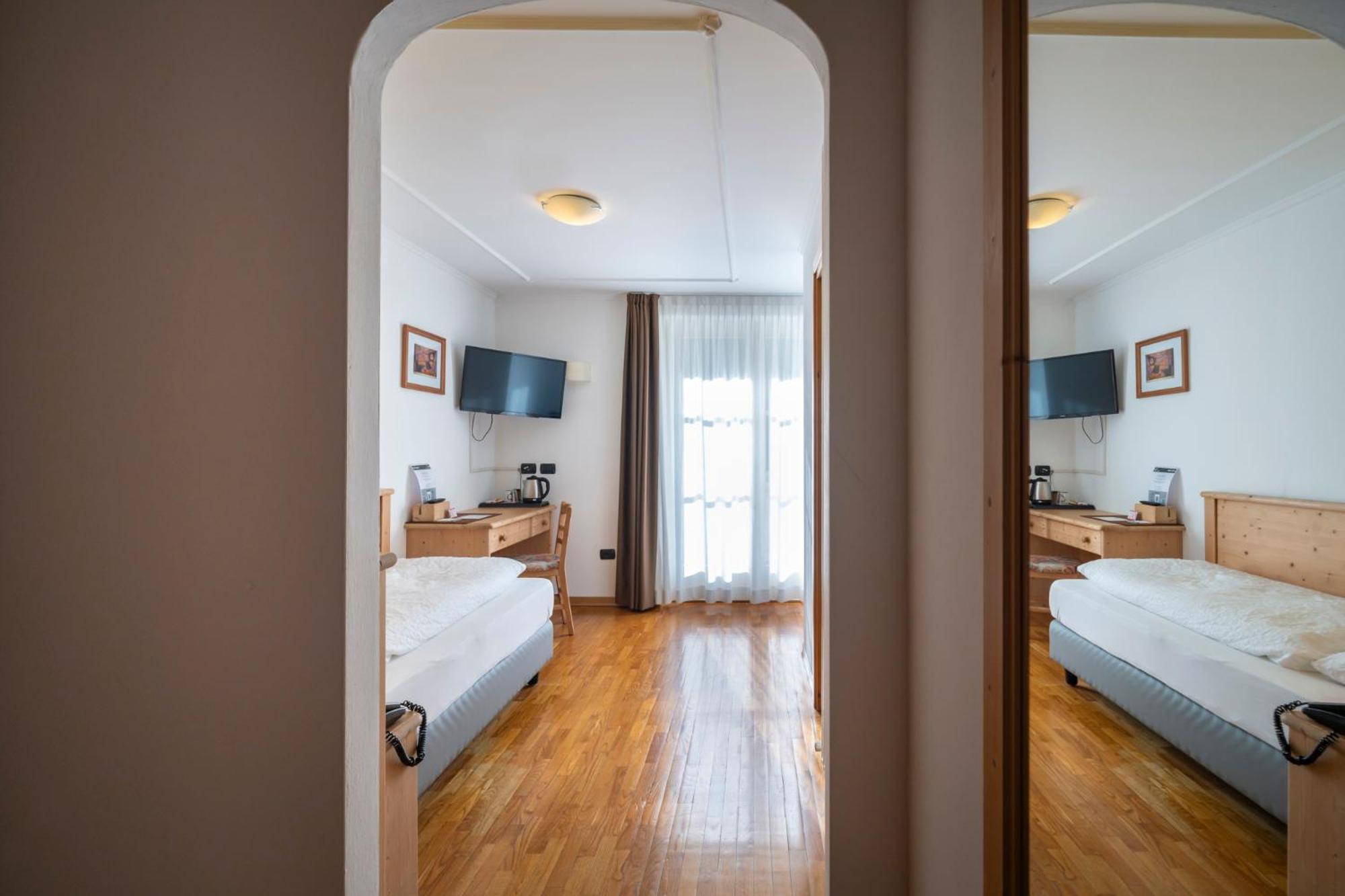 Hotel Erica テーゼロ エクステリア 写真
